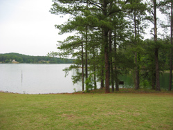 A view of Lake Allatoona from Blockhouse boat ramp parking lot